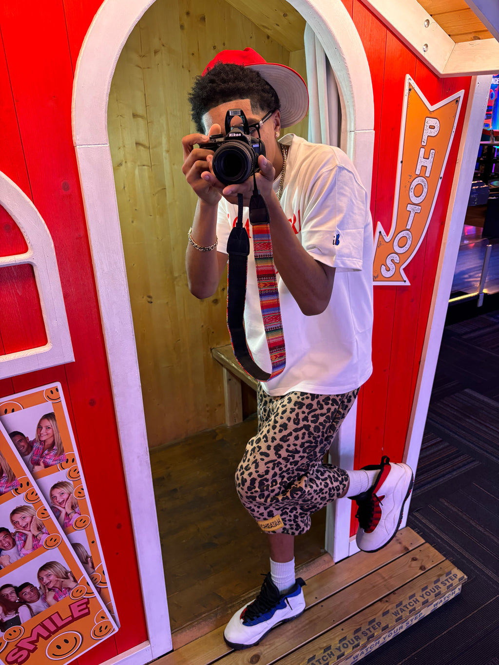 i CANT AFFORD LOVE - iWHITE Ts