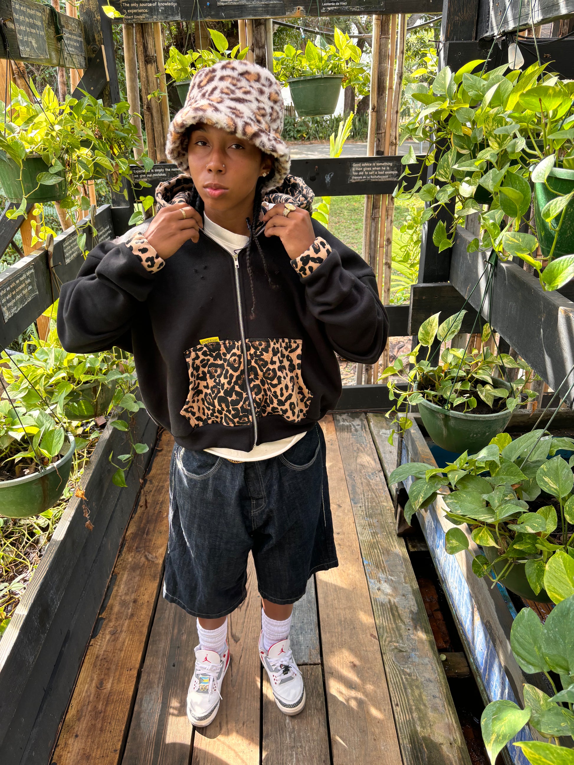 iCHEATAH UNi ZHOODIE